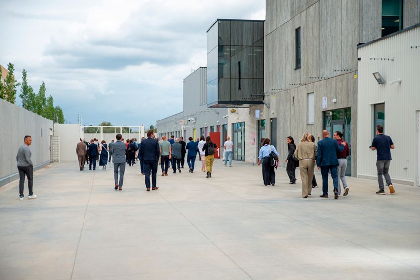 Nieuwe gevangenis ‘de Kade’ in Antwerpen officieel ingehuldigd