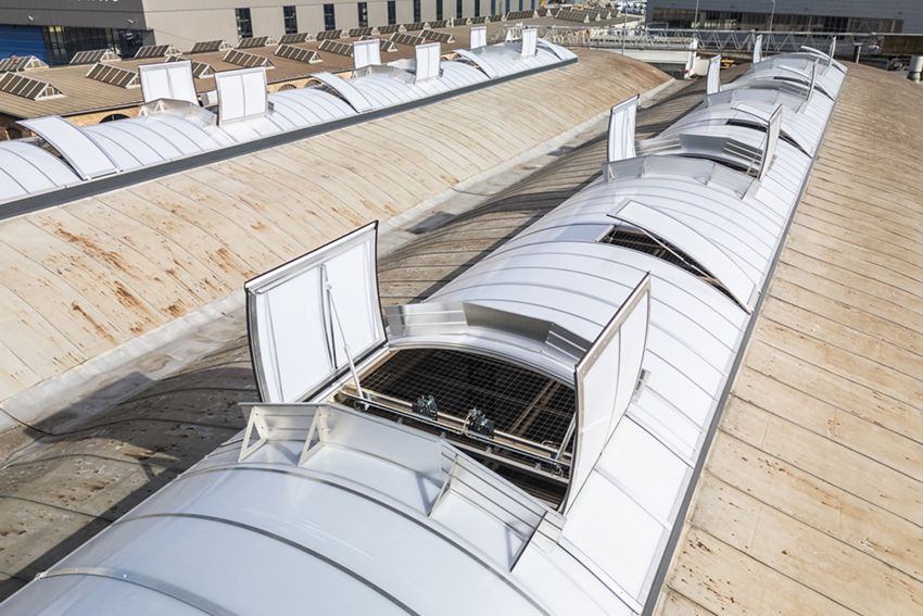 Ontdek de werking en voordelen van elektrische rook- en warmteafvoersystemen